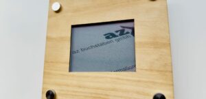 Start 56 Holzrahmen mit digitalem Display