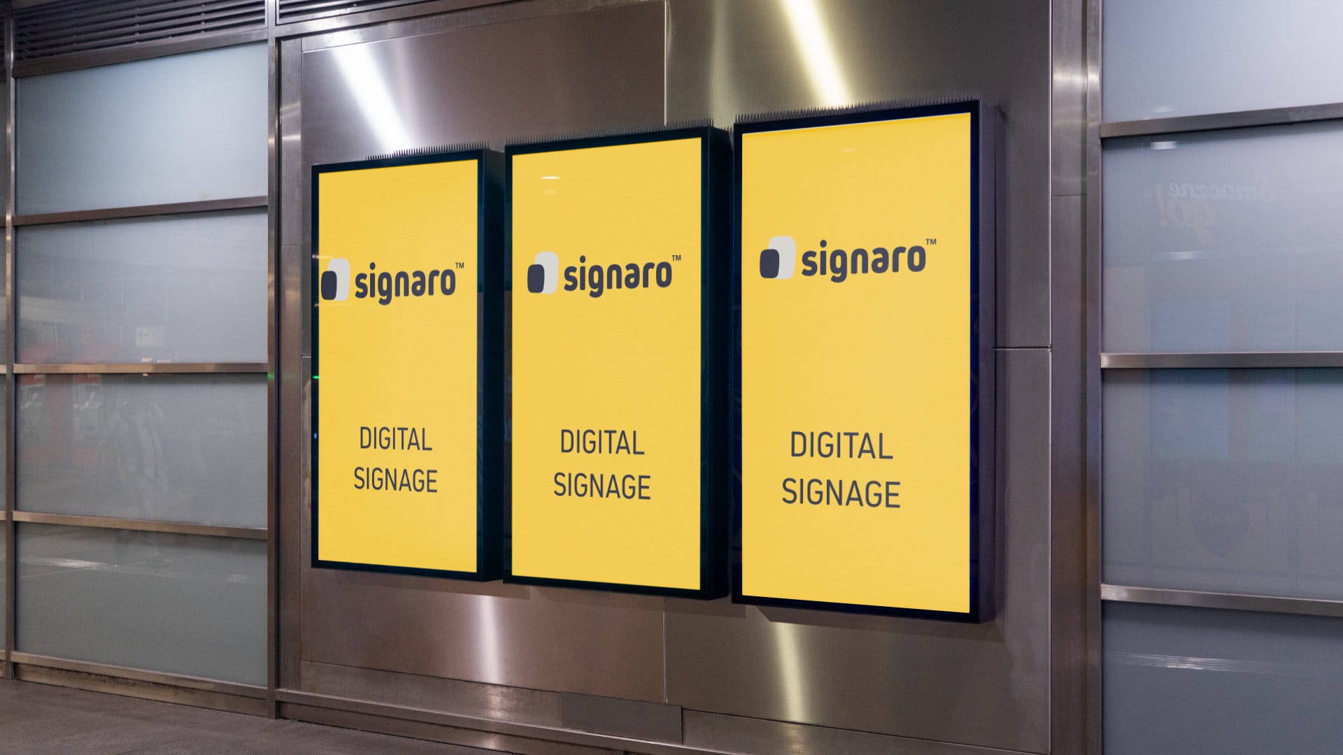 Start 52 Drei digitale Werbetafeln von Signaro